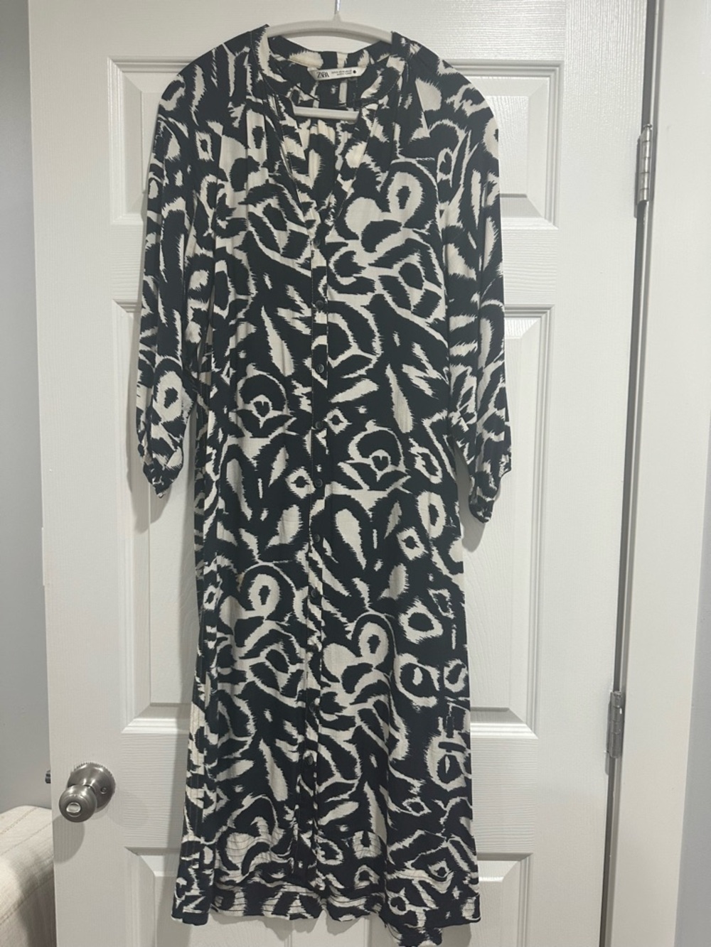 Zara Black and White Abstract Printed Midi Dress